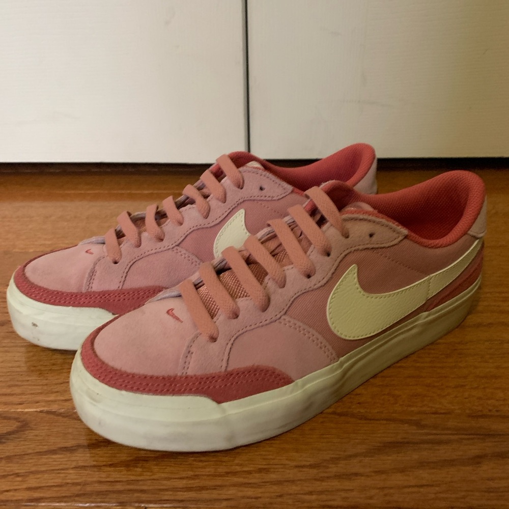 Nike Women's Pink and White Sneakers